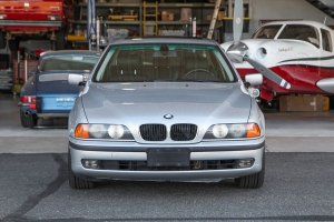 2000 BMW 528i Sport thumbnail
