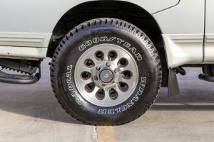 1994 Mitsubishi Delica Star Wagon GLX thumbnail