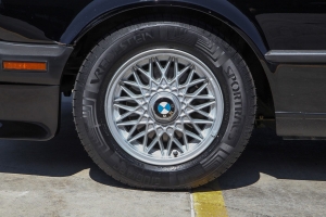 1987 BMW 325iS thumbnail