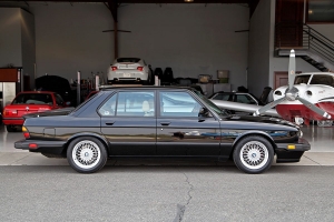 1988 BMW E28 M5 thumbnail