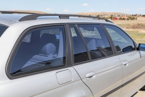2000 BMW 540i Sport Wagon (Touring) thumbnail