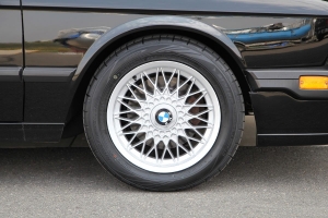 1988 BMW E28 M5 thumbnail