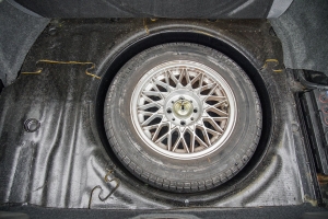 1988 BMW (E30) 325iS thumbnail