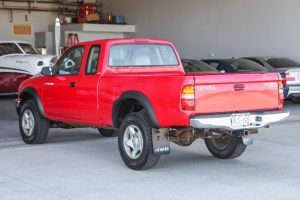 2003 Toyota Tacoma 4X4 Extra Cab SR5 4x4 V6 thumbnail