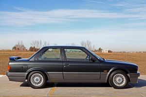 1990 BMW 325i M Tech II Coupe thumbnail