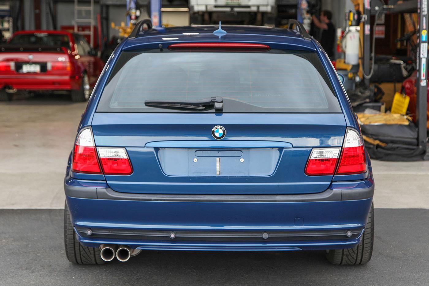 2002 BMW (E46) S54-Powered 325iT Sport Wagon exterior photo